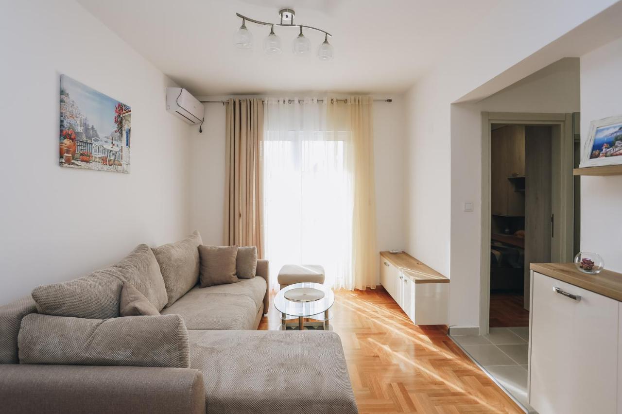 Apartments Viva Oliva Budva Bagian luar foto