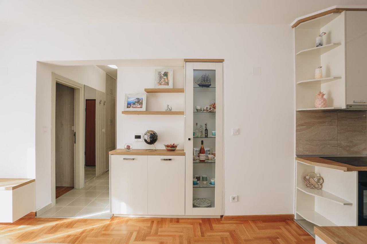 Apartments Viva Oliva Budva Bagian luar foto