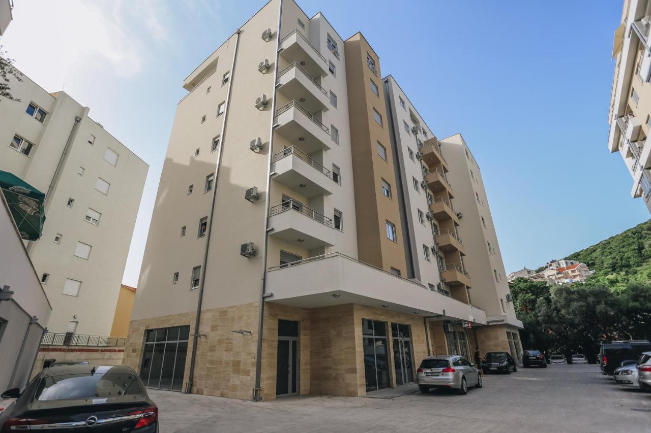 Apartments Viva Oliva Budva Bagian luar foto