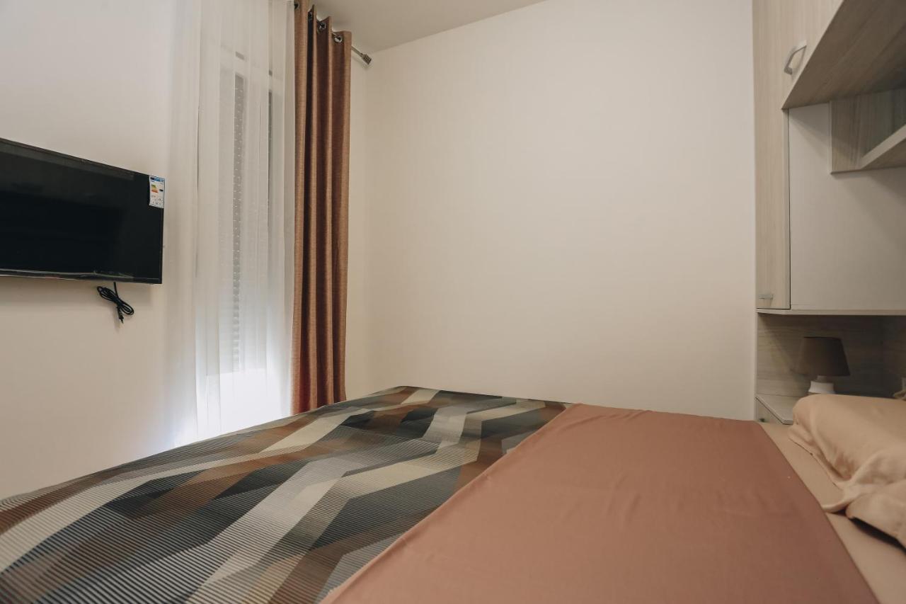 Apartments Viva Oliva Budva Bagian luar foto